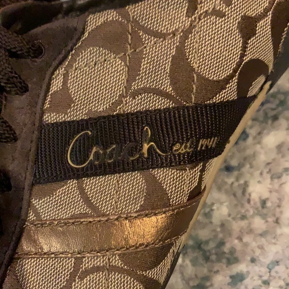USED COACH shoes - Picture 10 of 11